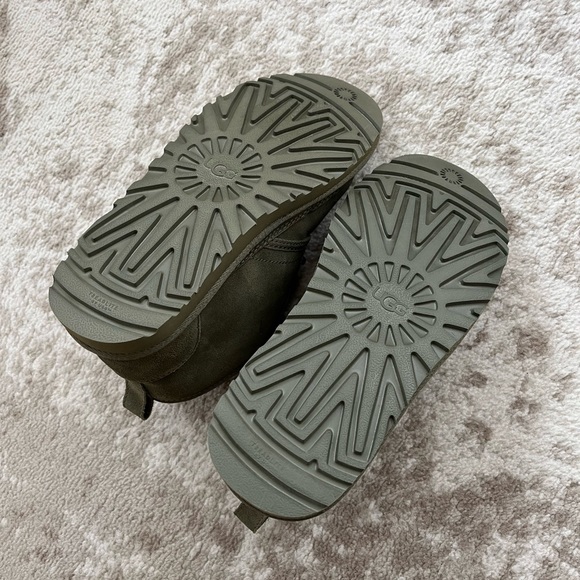 ❌SOLD❌ UGG boots | size 7 ❌ - Picture 6 of 8